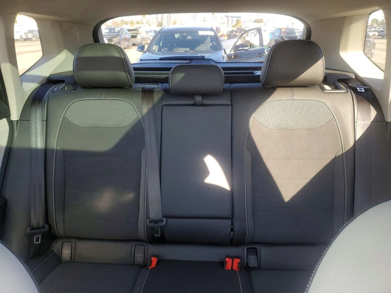 VW Taos 1.5l Volkswagen Se, снимка 10 - Автомобили и джипове - 54120575