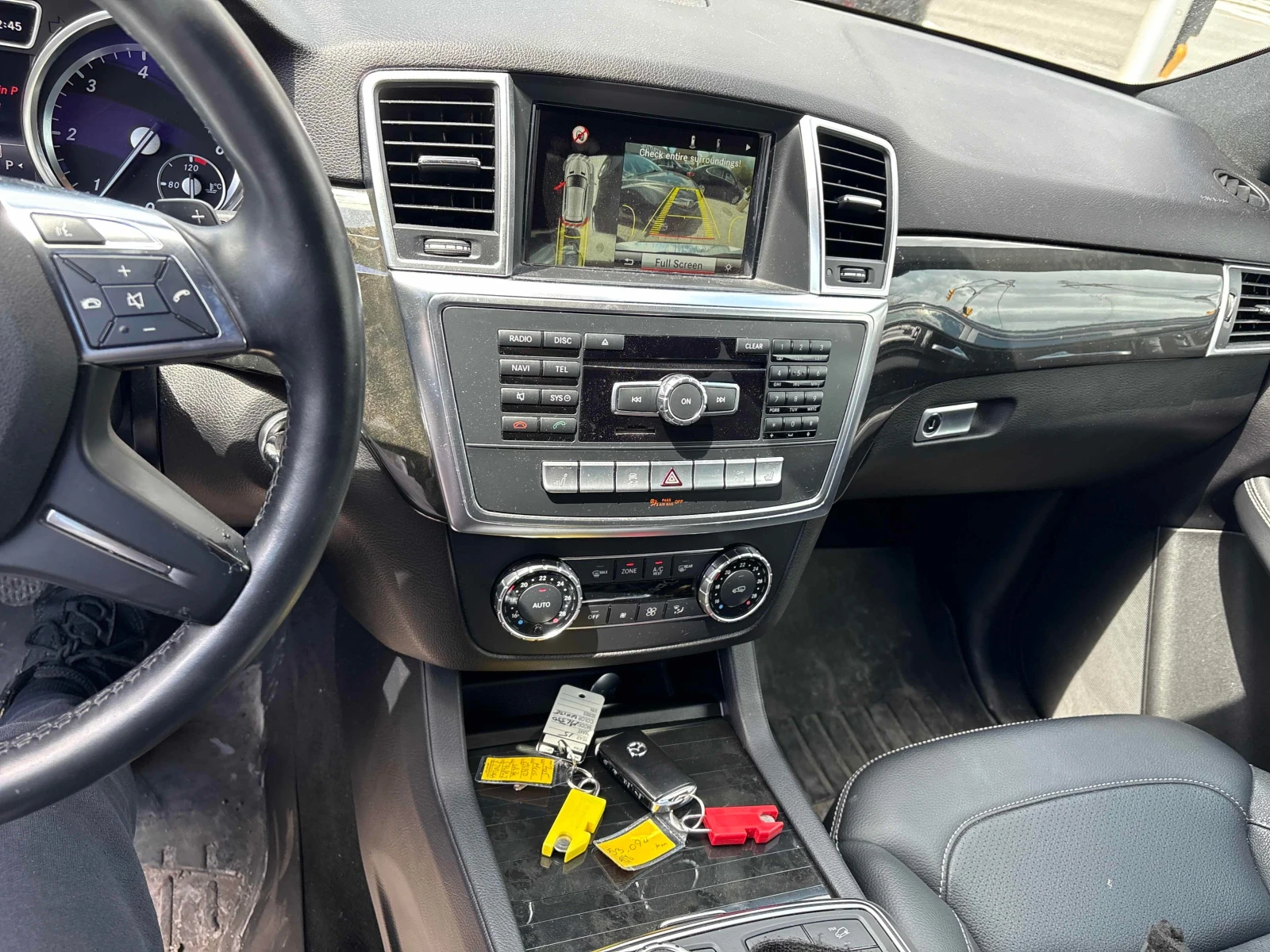 Mercedes-Benz ML 350 D / AMG / 360 CAMERA / CARFAX / , снимка 8 - Автомобили и джипове - 54488235