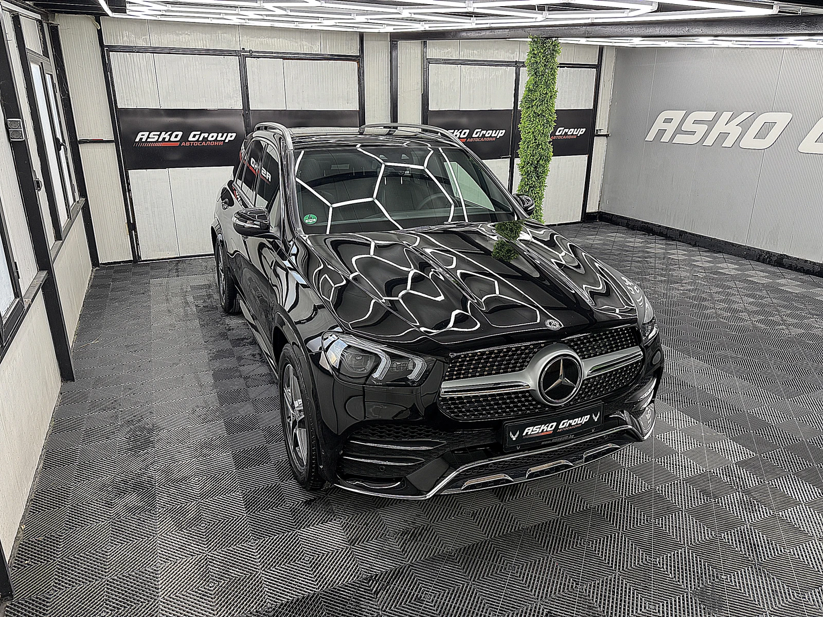 Mercedes-Benz GLE 350 AMG-Line/PANORAMA/GERMANY/СОБСТВЕН ЛИЗИНГ, снимка 7 - Автомобили и джипове - 55260018