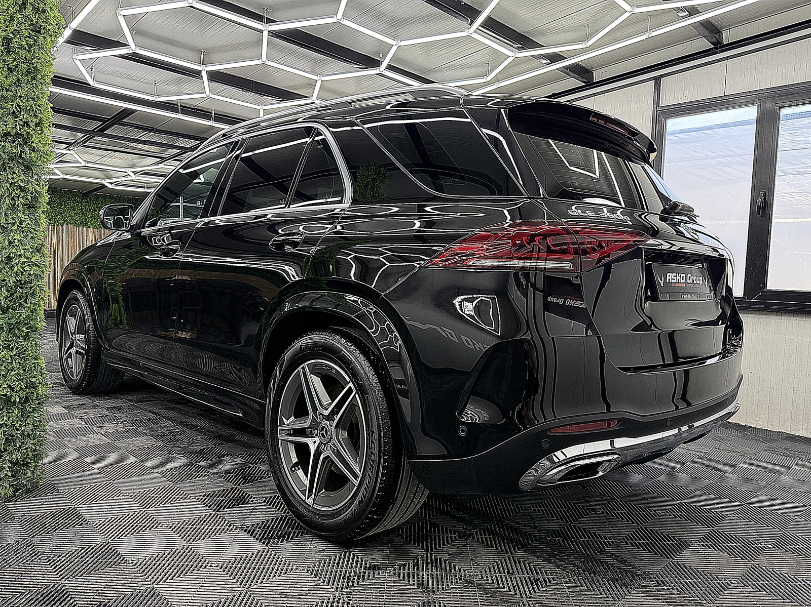 Mercedes-Benz GLE 350 AMG-Line/PANORAMA/GERMANY/СОБСТВЕН ЛИЗИНГ, снимка 4 - Автомобили и джипове - 55260018