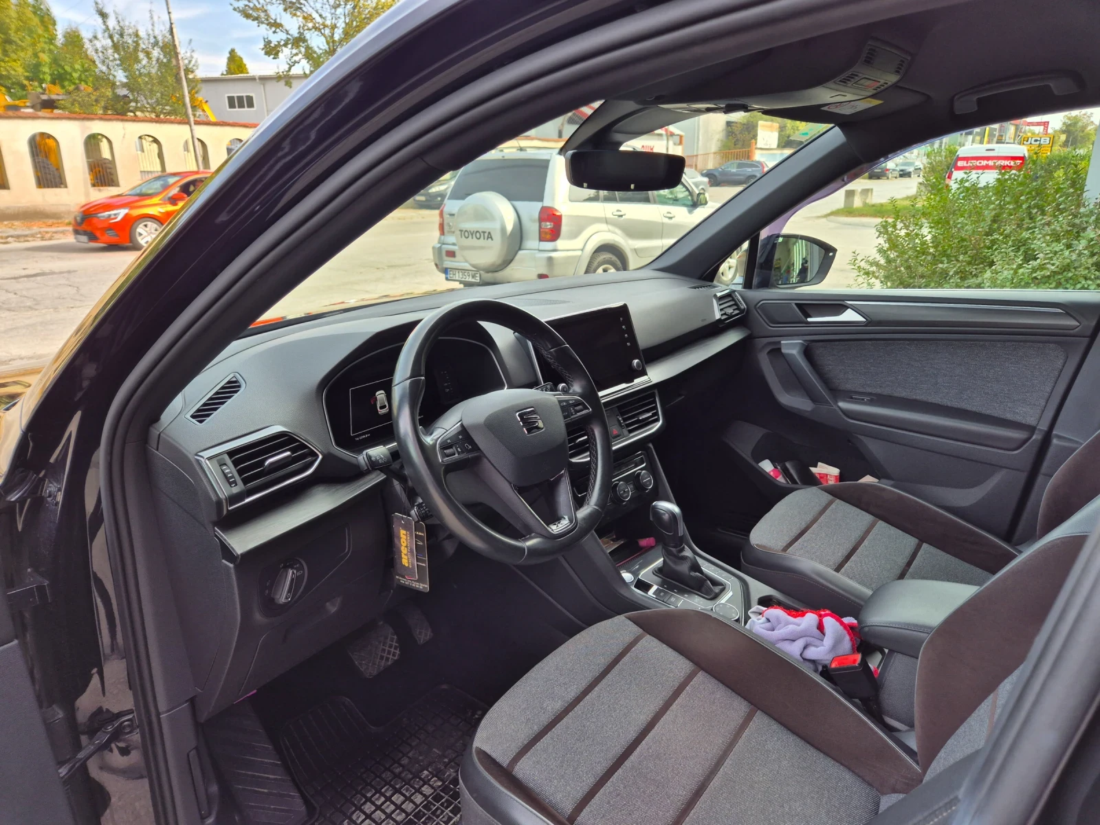 Seat Tarraco 2 0TDI 150кс, снимка 9 - Автомобили и джипове - 56044866