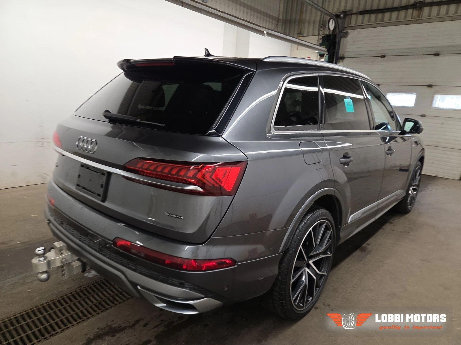 Audi Q7, снимка 3 - Автомобили и джипове - 56128942