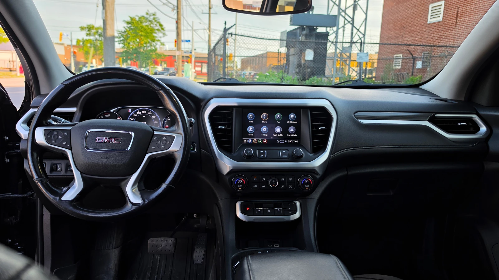 Gmc Acadia AWD 4dr SLT * CARFAX * АВТОКРЕДИТ * , снимка 11 - Автомобили и джипове - 56129428