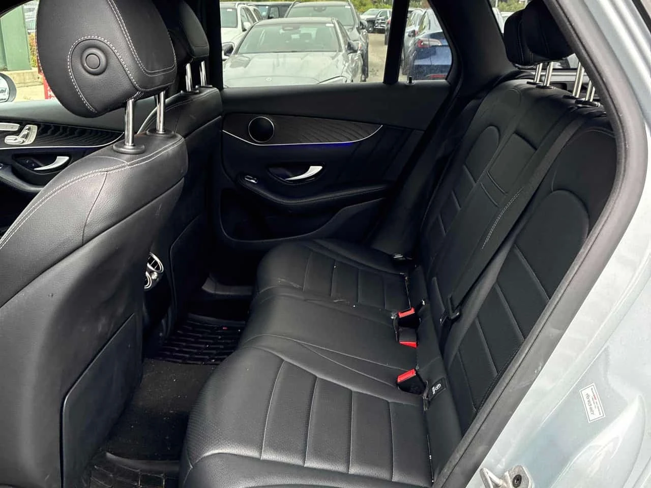 Mercedes-Benz GLC 300 * CARFAX * ОТ ГЛАВНО ПРЕДСТАВИТЕЛСТВО * , снимка 11 - Автомобили и джипове - 56273795