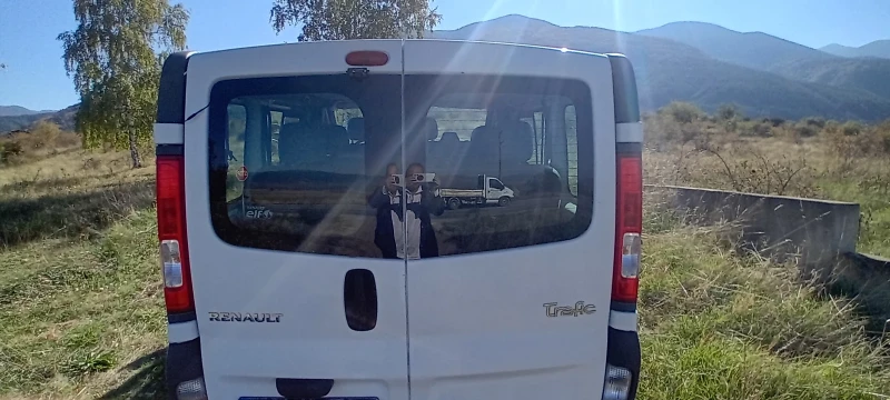 Renault Trafic, снимка 11 - Бусове и автобуси - 52838289
