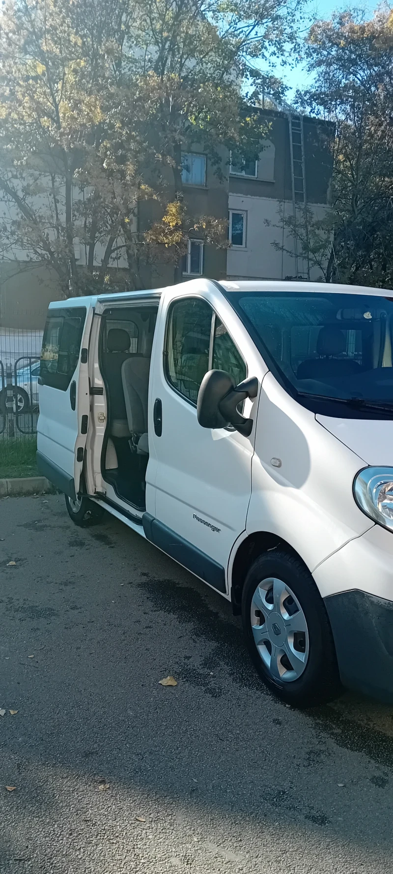 Renault Trafic, снимка 2 - Бусове и автобуси - 52838289
