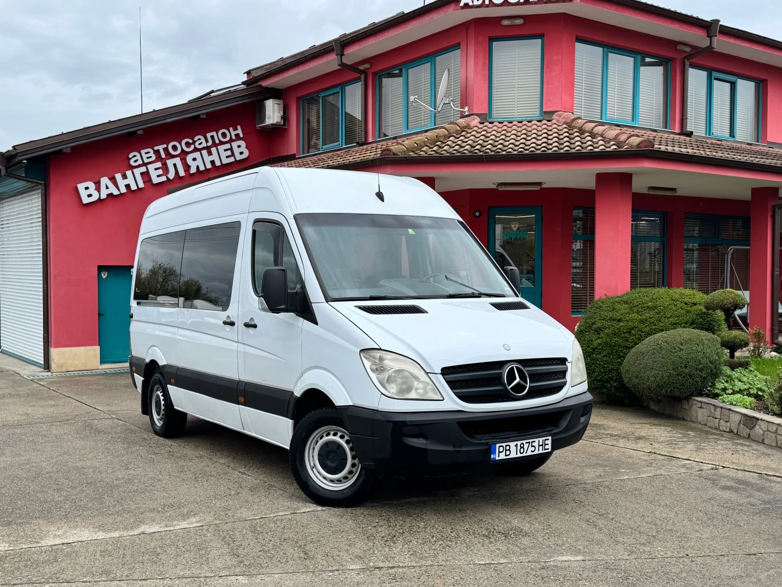 Mercedes-Benz Sprinter 311 CDI* NAVI* Климатик* 8+ 1 места | Mobile.bg — изображение 1