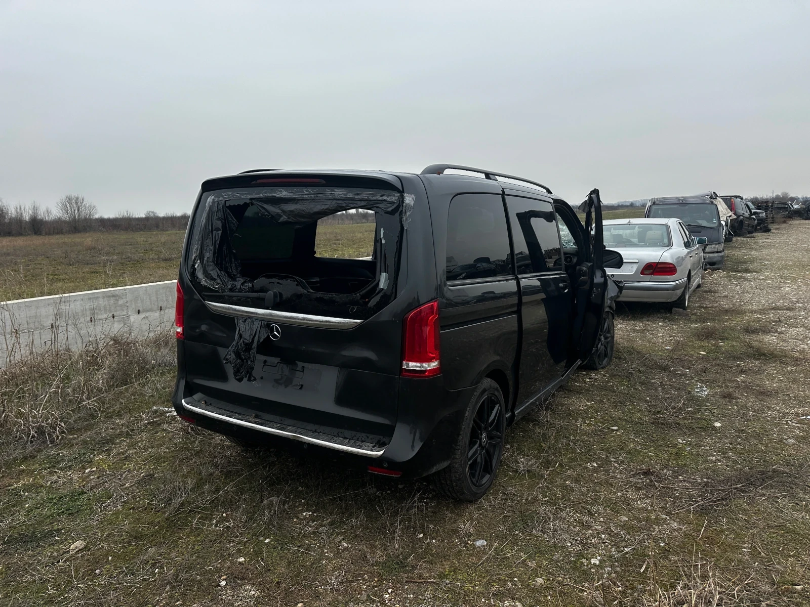 Mercedes-Benz V 250, снимка 12 - Бусове и автобуси - 56245442