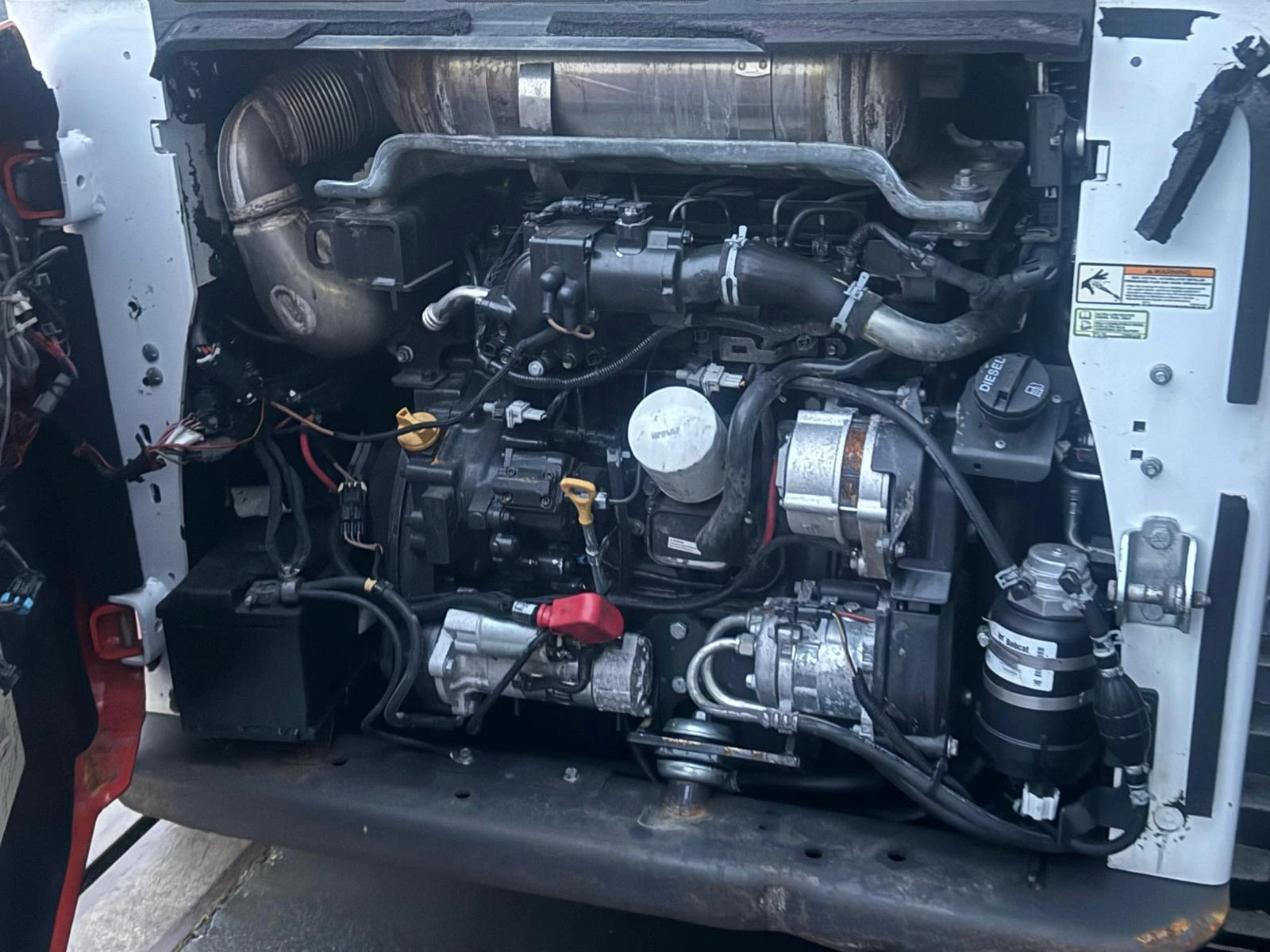 Мини челни товарачи Bobcat T870 HF ЛИЗИНГ, снимка 10 - Индустриална техника - 54220367