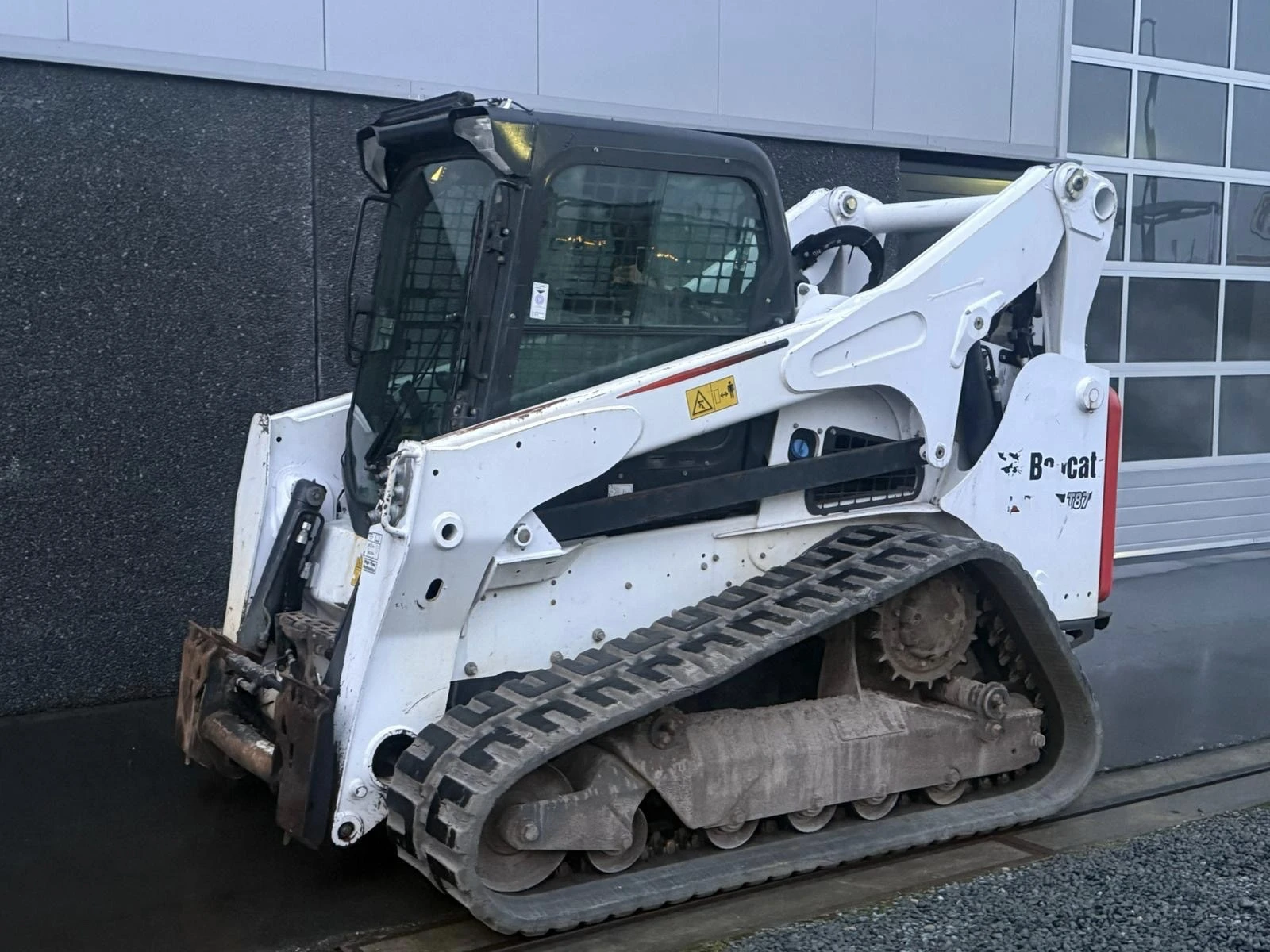 Мини челни товарачи Bobcat T870 HF ЛИЗИНГ, снимка 5 - Индустриална техника - 54220367