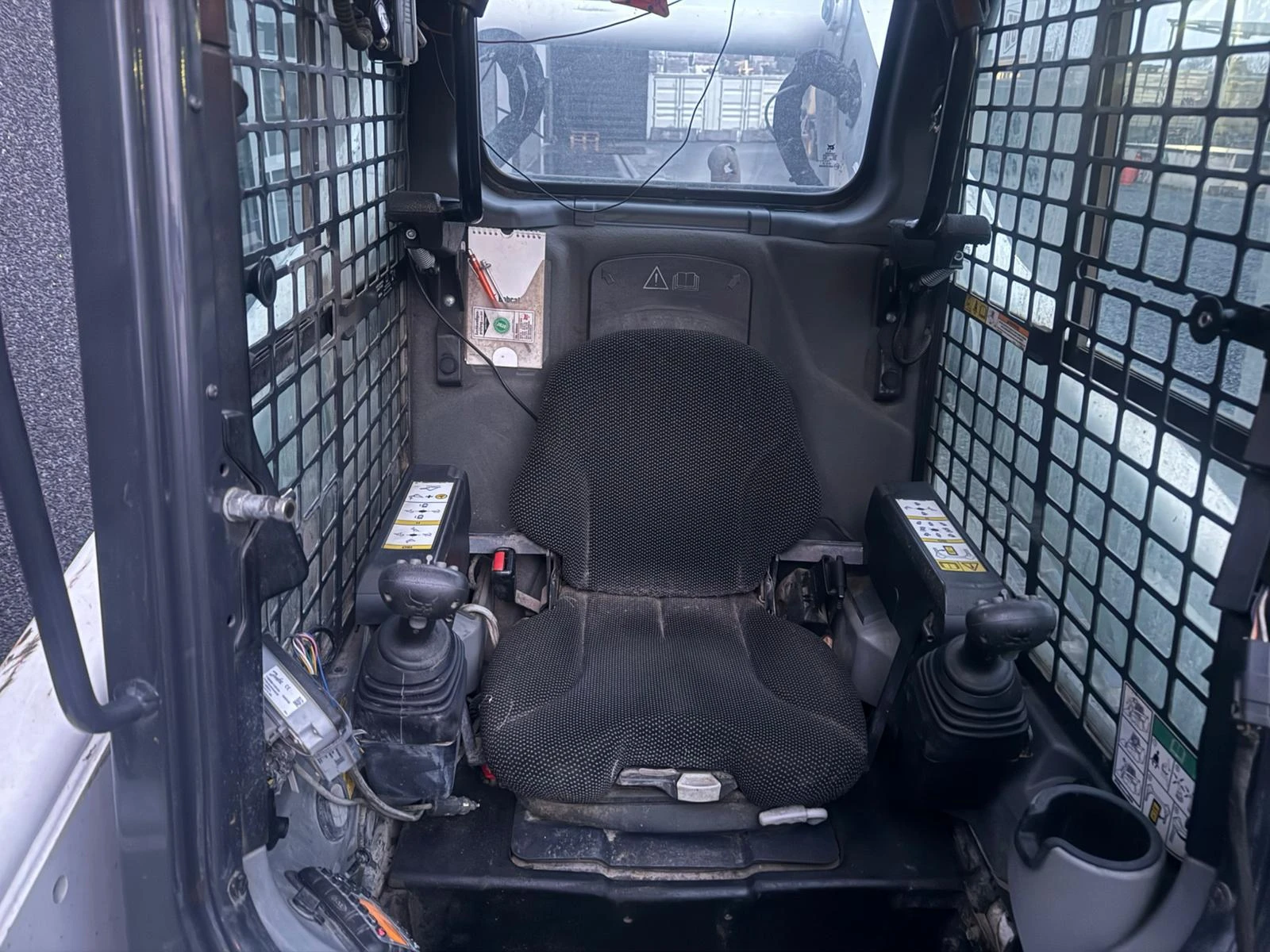 Мини челни товарачи Bobcat T870 HF ЛИЗИНГ, снимка 7 - Индустриална техника - 54220367