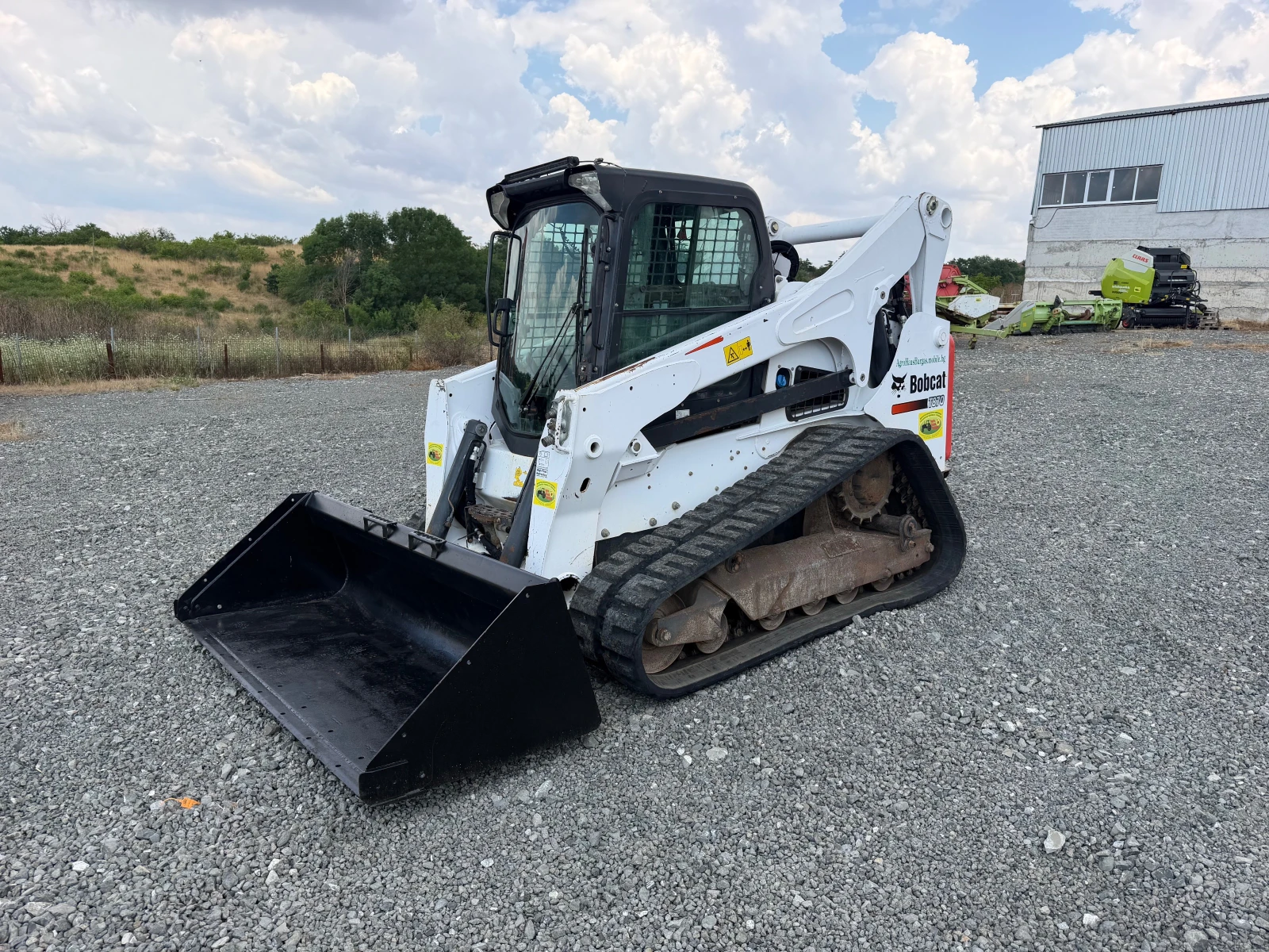 Мини челни товарачи Bobcat T870 HF ЛИЗИНГ, снимка 3 - Индустриална техника - 54220367