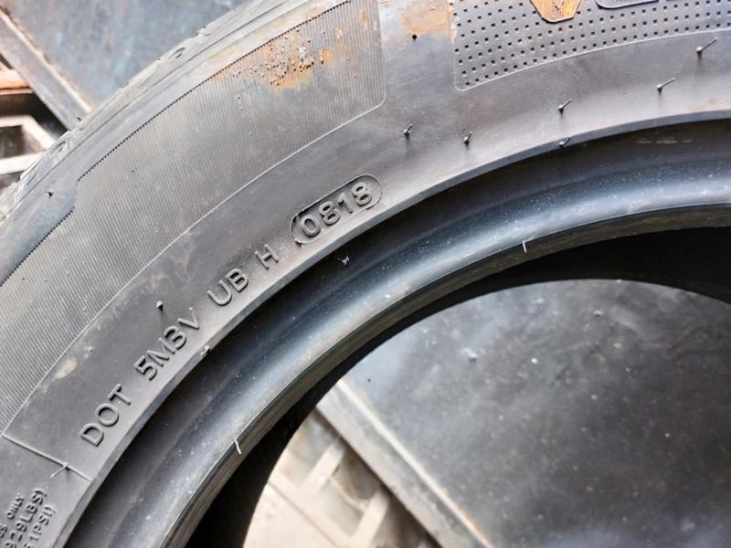 Гуми Летни 235/60R18, снимка 8 - Гуми и джанти - 36791166