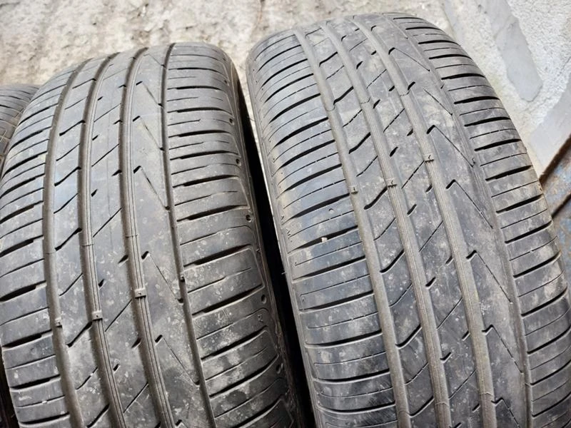 Гуми Летни 235/60R18, снимка 3 - Гуми и джанти - 36791166