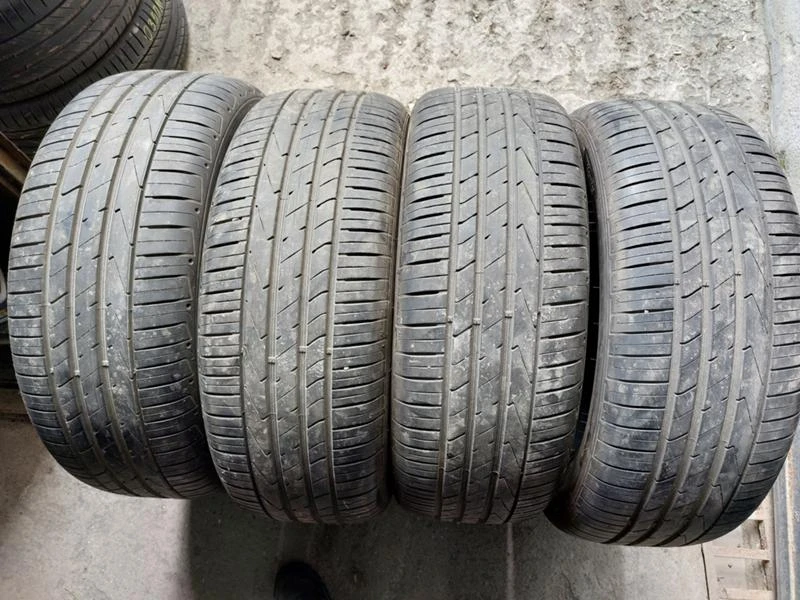 Гуми Летни 235/60R18, снимка 1 - Гуми и джанти - 36791166