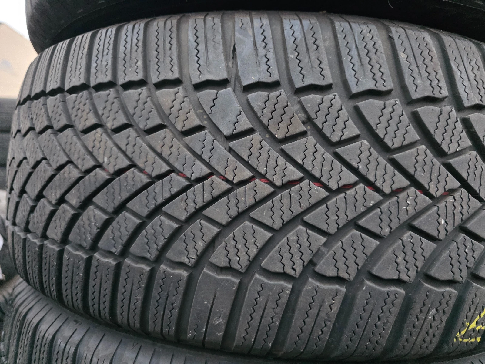 Гуми Зимни 215/55R17