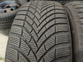 Гуми Зимни 215/50R17, снимка 1 - Гуми и джанти - 47269292