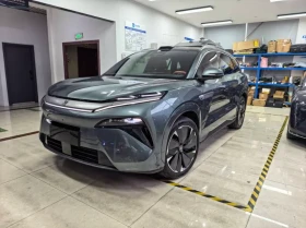 ������ BYD Tang