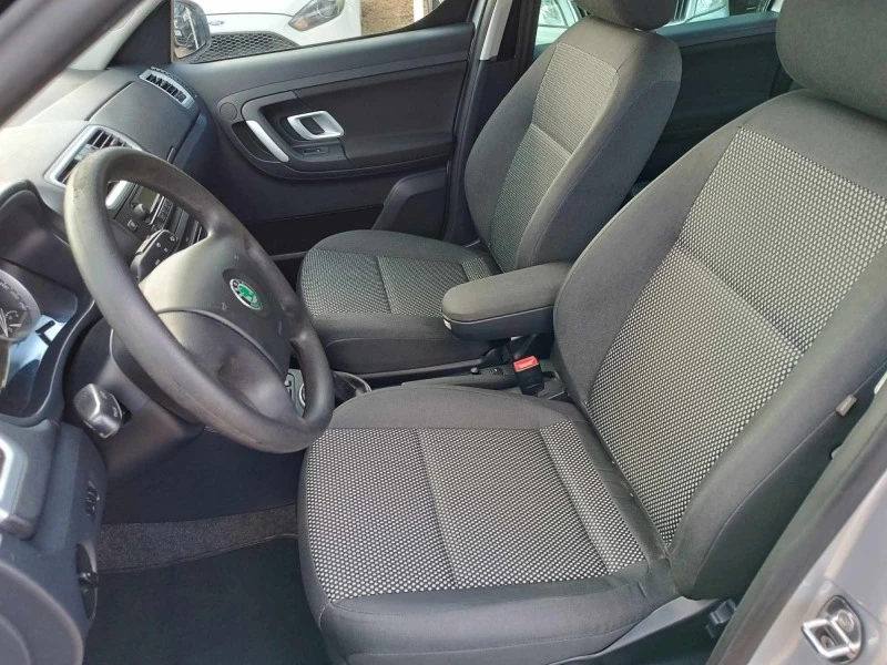 Skoda Roomster Scout 1.4i-86k.c., снимка 9 - Автомобили и джипове - 52696154
