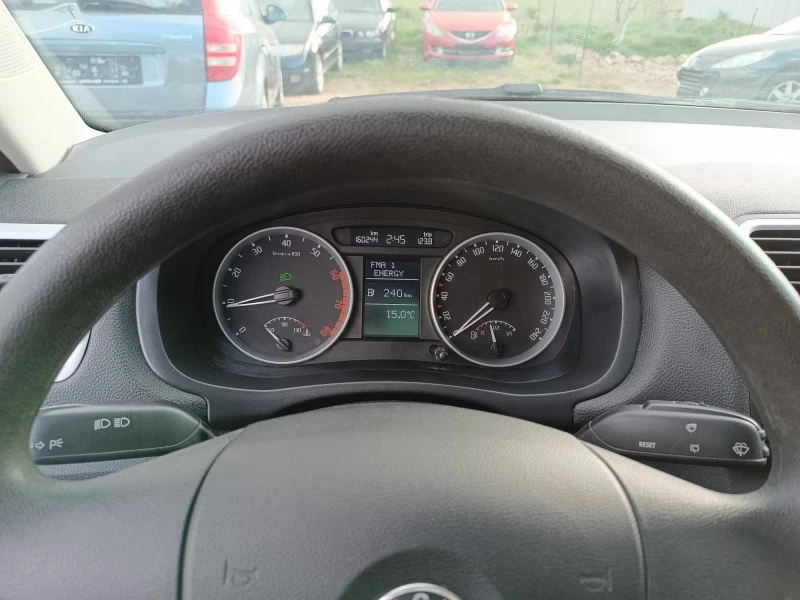 Skoda Roomster Scout 1.4i-86k.c., снимка 14 - Автомобили и джипове - 52696154