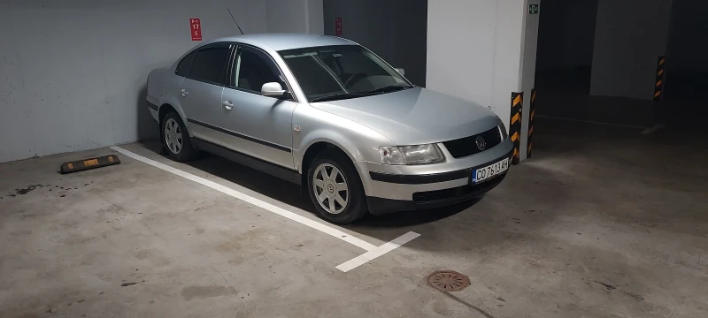 VW Passat 1.9 TDI, снимка 2 - Автомобили и джипове - 48072275