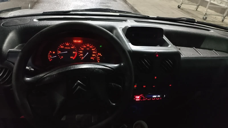 Citroen Berlingo, снимка 6 - Автомобили и джипове - 48263378