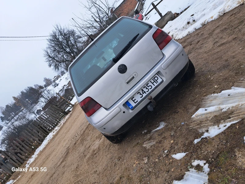 VW Golf, снимка 4 - Автомобили и джипове - 48273686