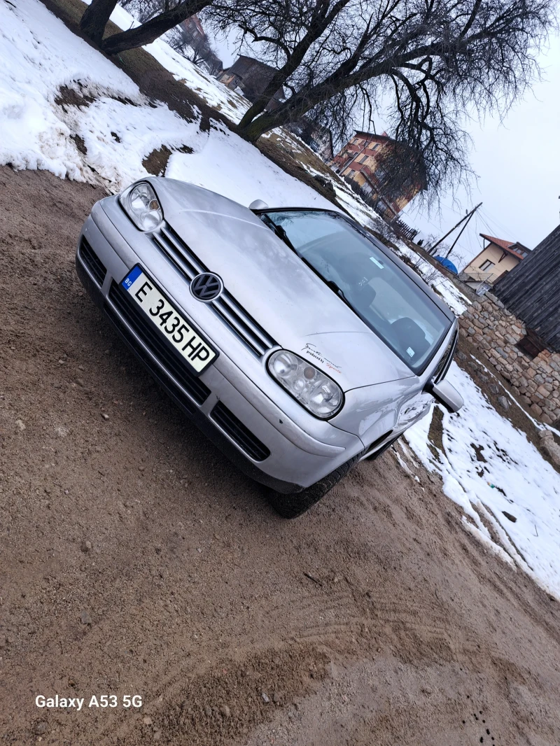 VW Golf, снимка 1 - Автомобили и джипове - 48273686