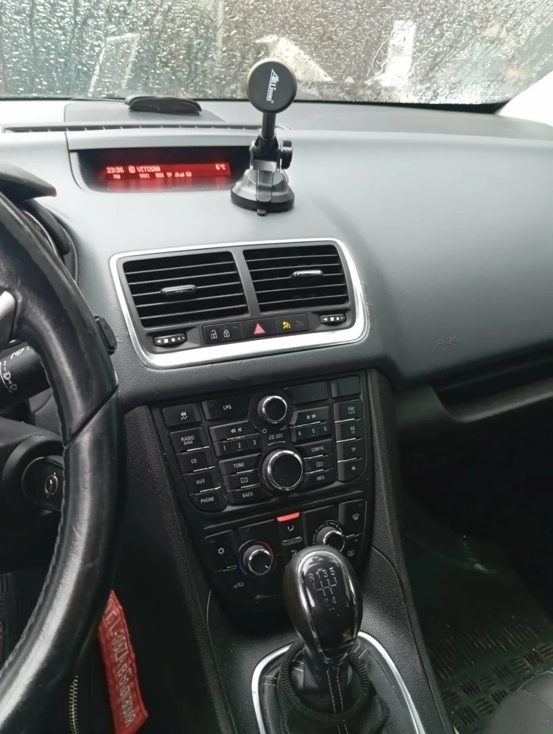 Opel Meriva 1.4, снимка 6 - Автомобили и джипове - 52566478