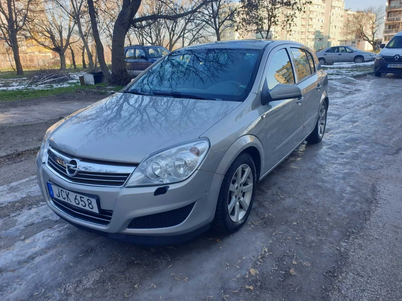 Opel Astra 1.7 CDTI, снимка 3 - Автомобили и джипове - 53156939