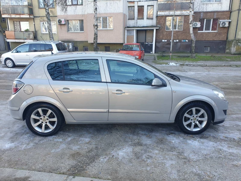Opel Astra 1.7 CDTI, снимка 5 - Автомобили и джипове - 53156939