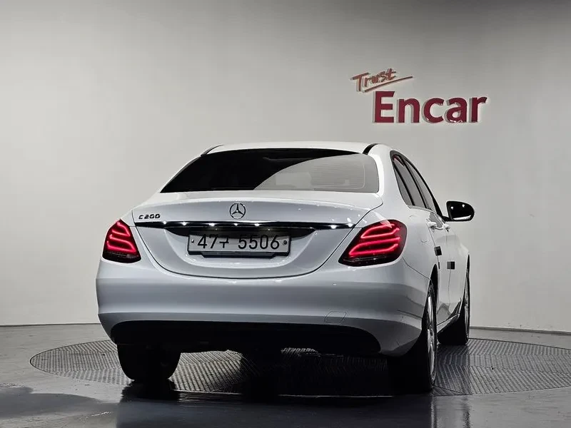 Mercedes-Benz C 200  - изображение 4