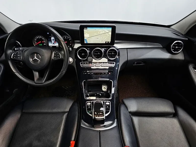 Mercedes-Benz C 200  - изображение 7