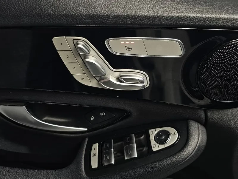 Mercedes-Benz C 200, снимка 15 - Автомобили и джипове - 53383350