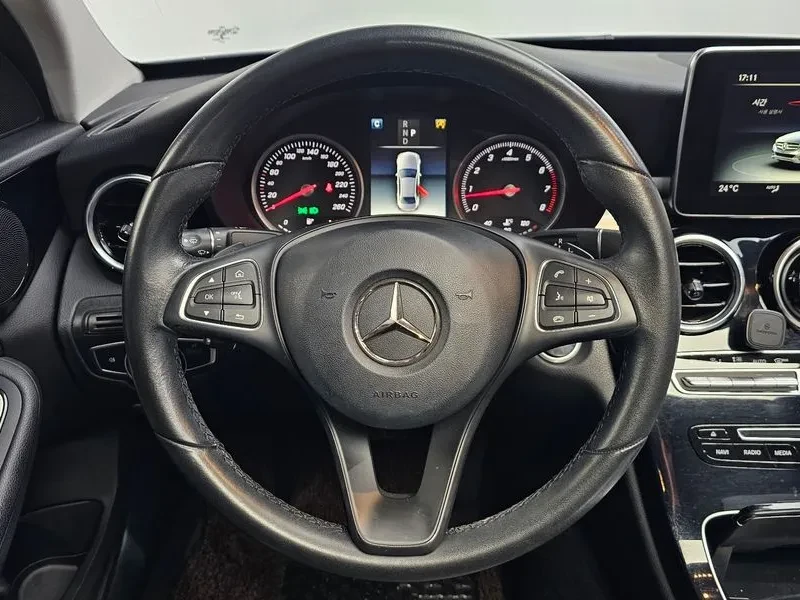 Mercedes-Benz C 200, снимка 13 - Автомобили и джипове - 53383350