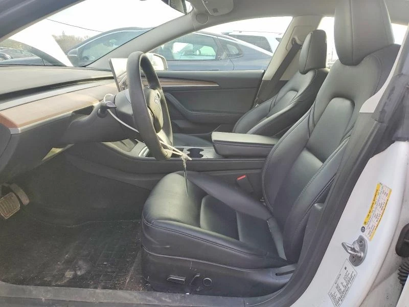 Tesla Model 3, снимка 7 - Автомобили и джипове - 54818831