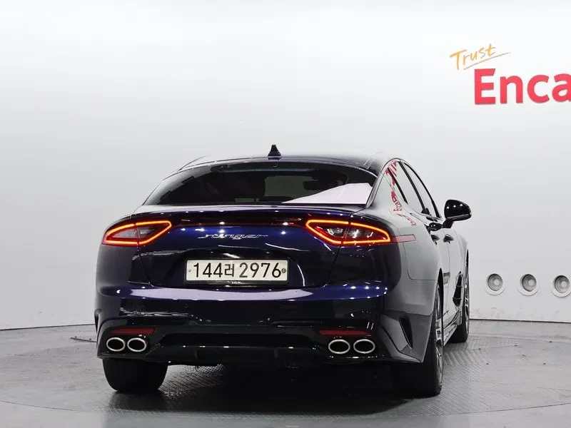 Kia Stinger 2.0T 2WD PLATINUM, снимка 4 - Автомобили и джипове - 56305039