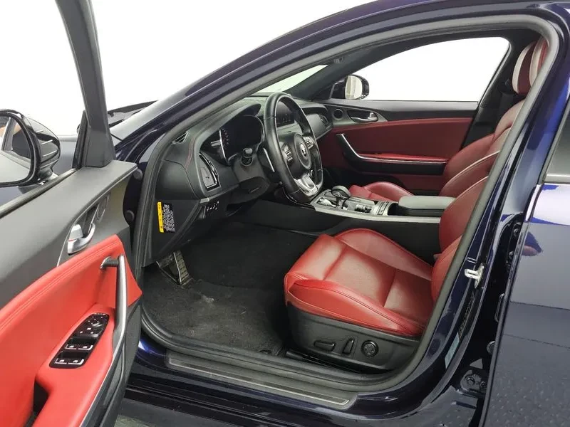 Kia Stinger 2.0T 2WD PLATINUM, снимка 10 - Автомобили и джипове - 56305039