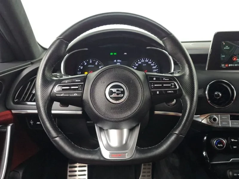 Kia Stinger 2.0T 2WD PLATINUM, снимка 11 - Автомобили и джипове - 56305039