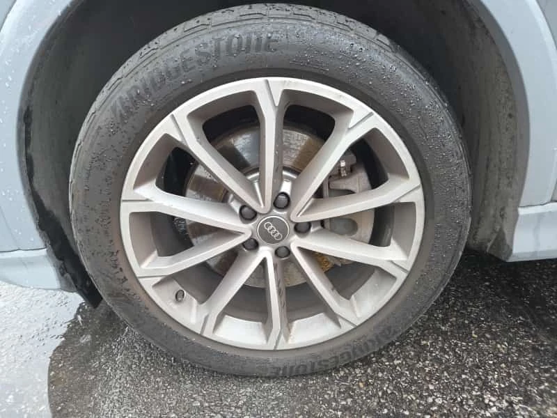 Audi E-Tron TECHNIK / 360 / Sonos / Carfax , снимка 2 - Автомобили и джипове - 56439610