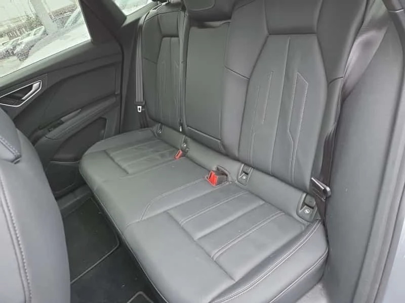Audi E-Tron TECHNIK / 360 / Sonos / Carfax , снимка 13 - Автомобили и джипове - 56439610