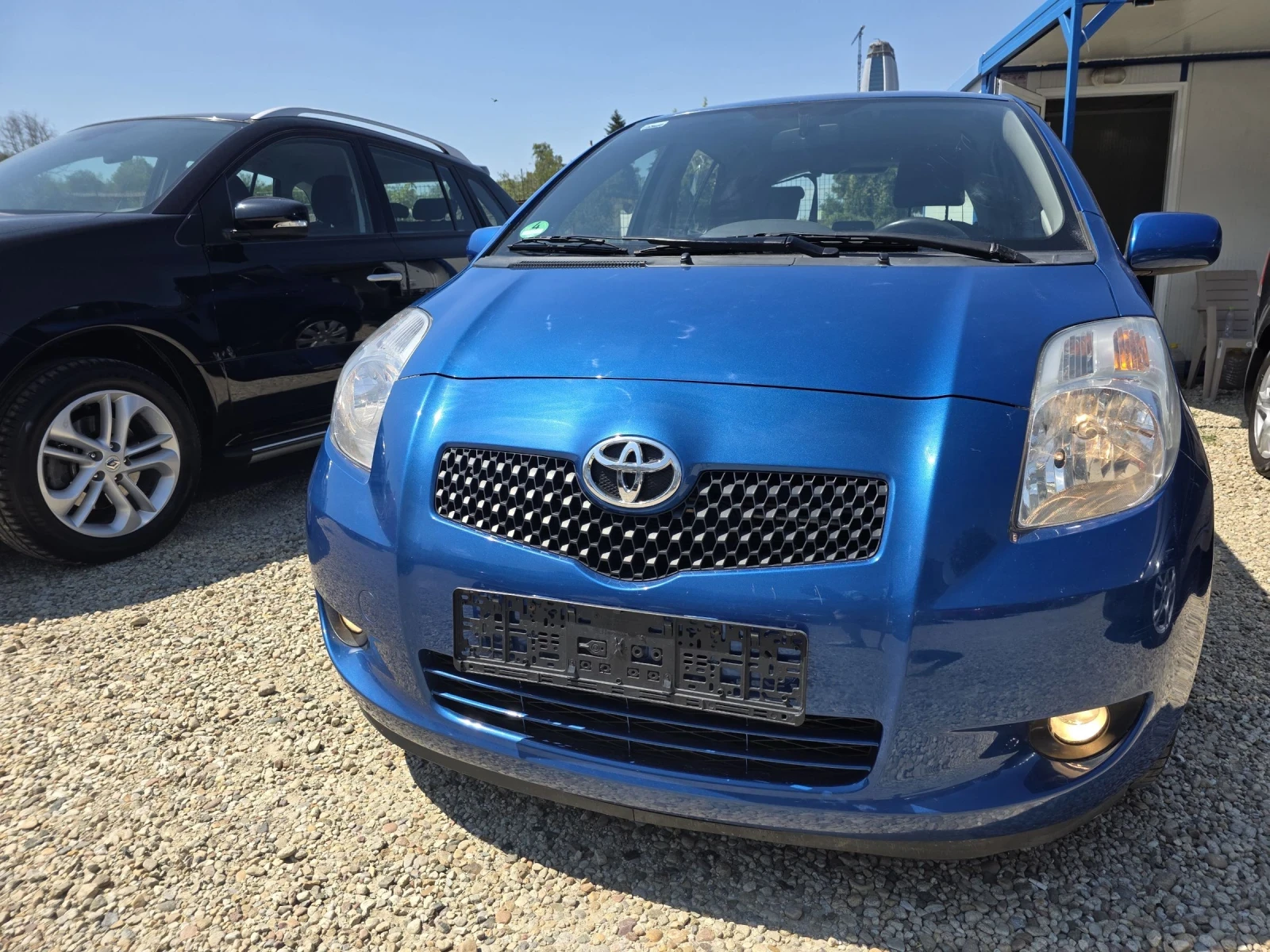 Toyota Yaris 1.3 VVTI - изображение 2