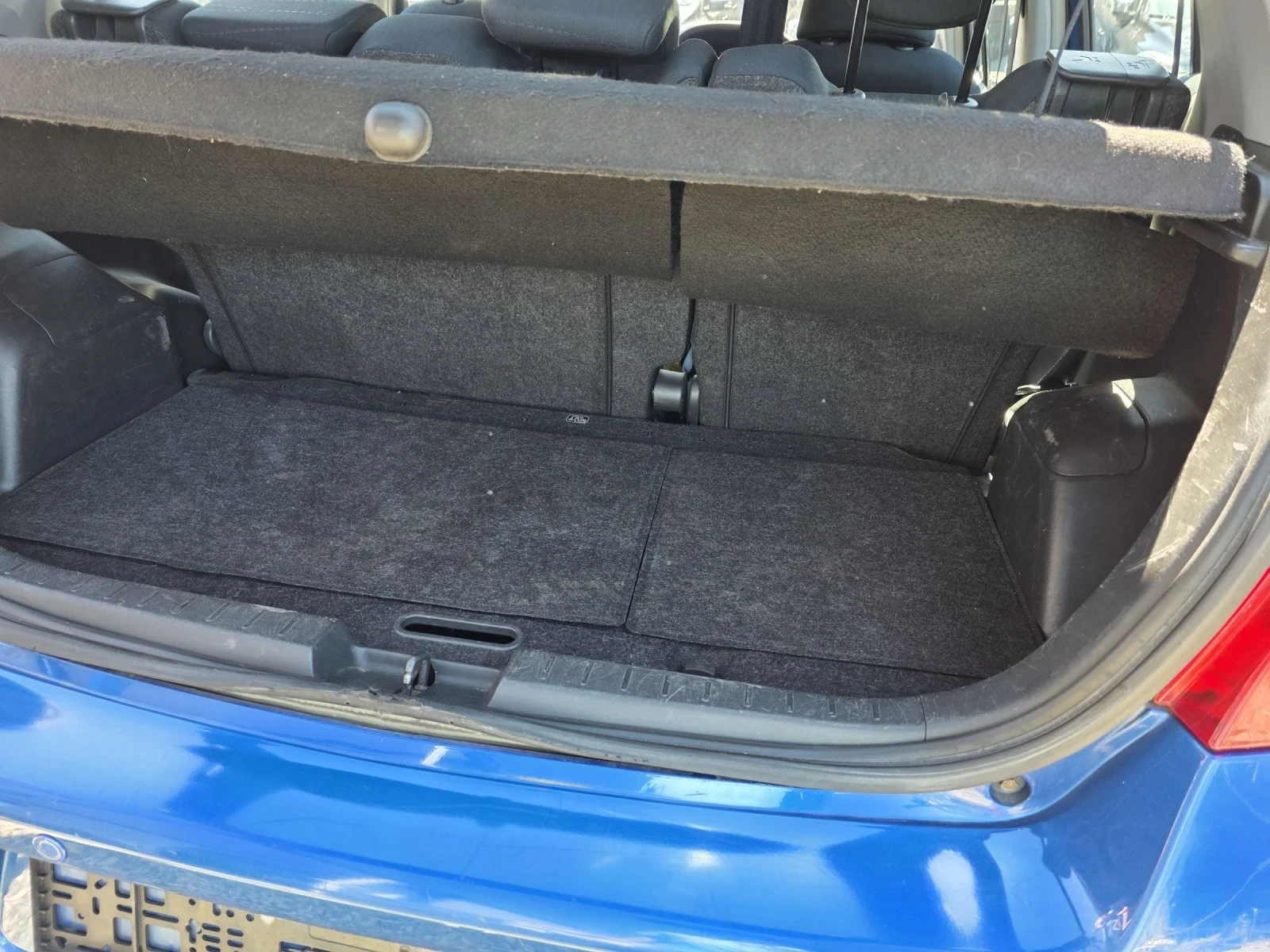 Toyota Yaris 1.3 VVTI - изображение 8