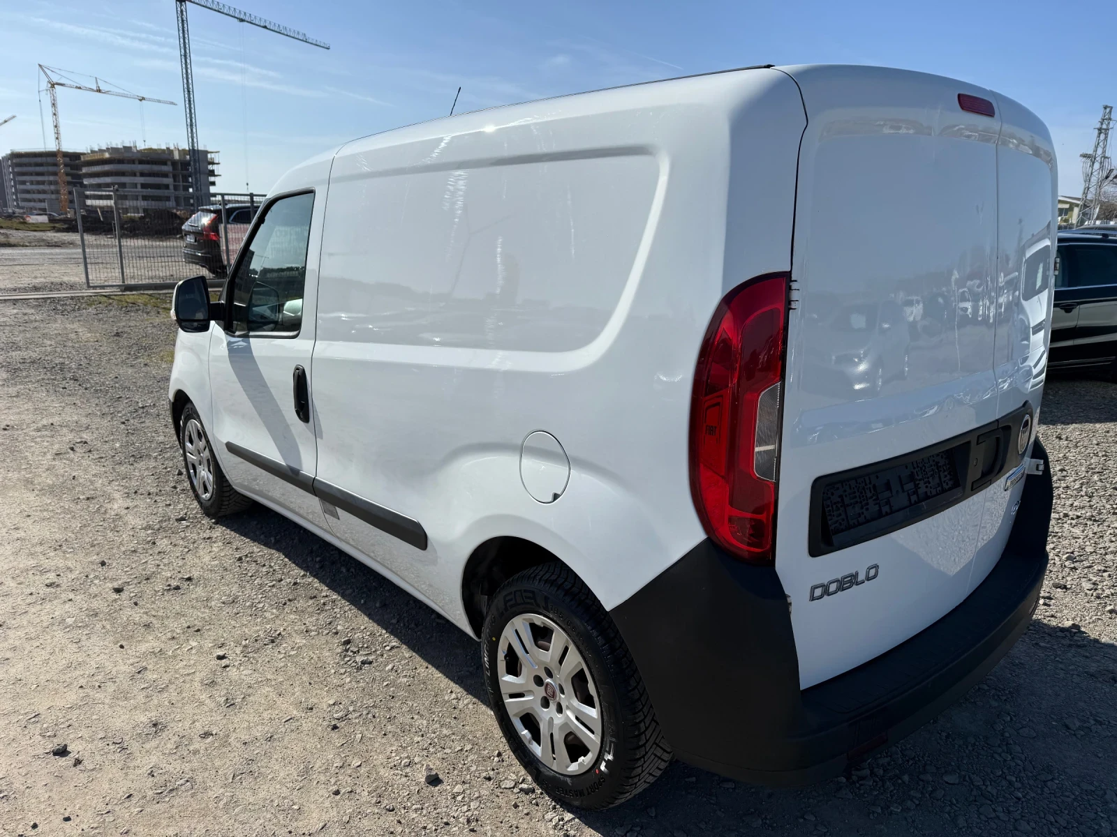 Fiat Doblo 1.6D CH Хладилен, снимка 4 - Автомобили и джипове - 53814619