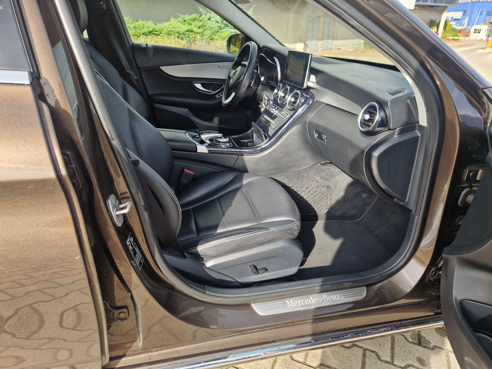 Mercedes-Benz C 250 4Matic/Avagarde/HeadUp/Швейцария, снимка 12 - Автомобили и джипове - 53851888