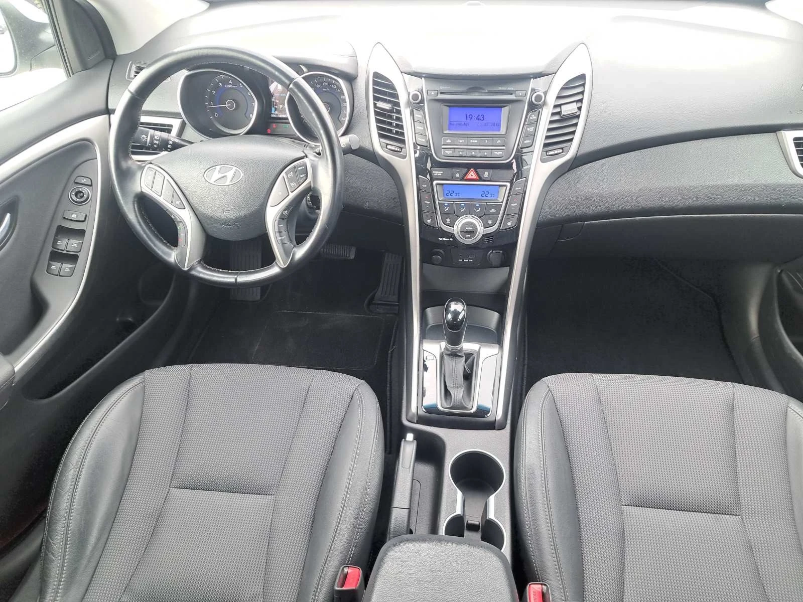 Hyundai I30 1, 6 ШВЕЙЦАРИЯ , снимка 11 - Автомобили и джипове - 54000008
