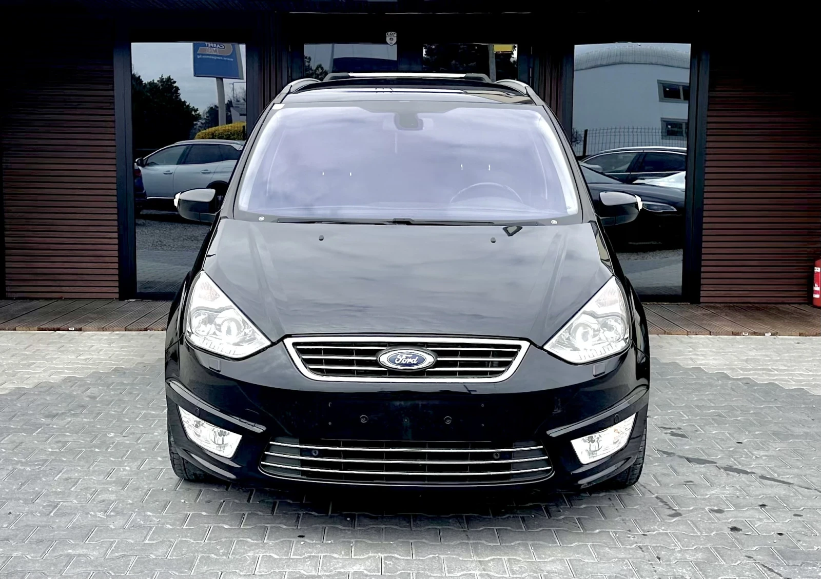 Ford Galaxy Titanium* 2.0D* Keyless* Автомат* Камера* 7Местен*, снимка 2 - Автомобили и джипове - 54068132