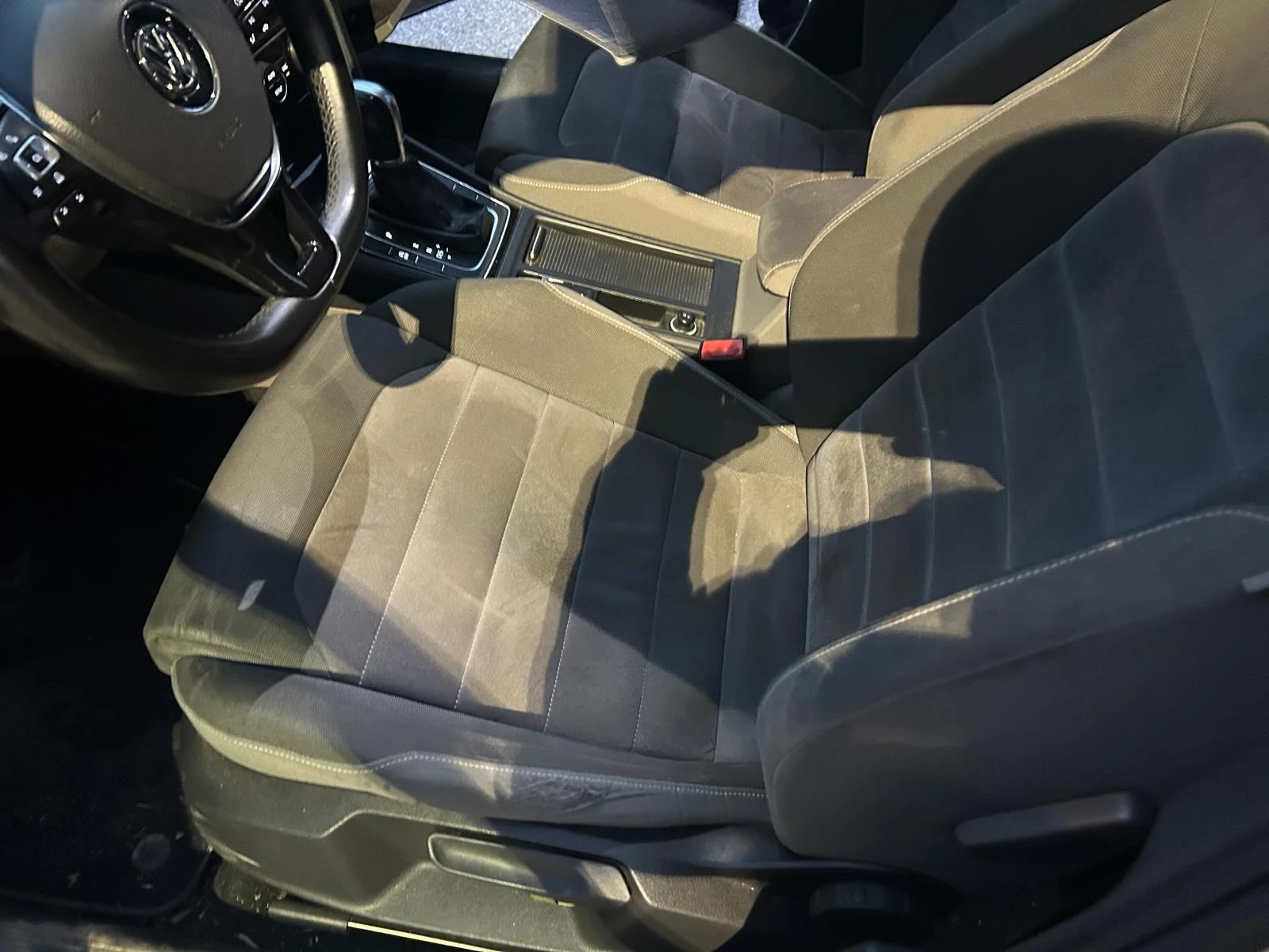 VW Golf 2.0 150кс, снимка 8 - Автомобили и джипове - 54227047