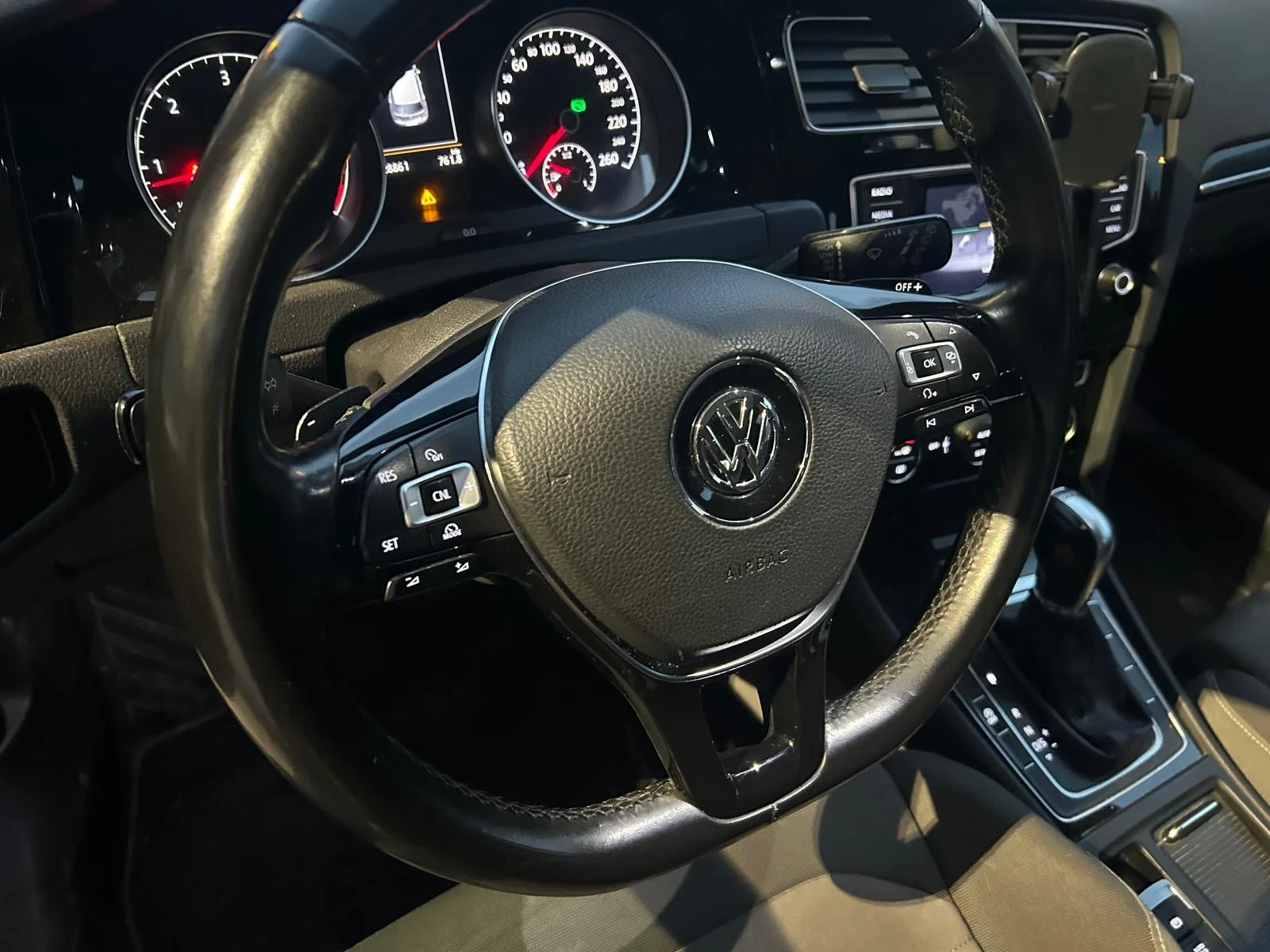 VW Golf 2.0 150кс, снимка 6 - Автомобили и джипове - 54227047