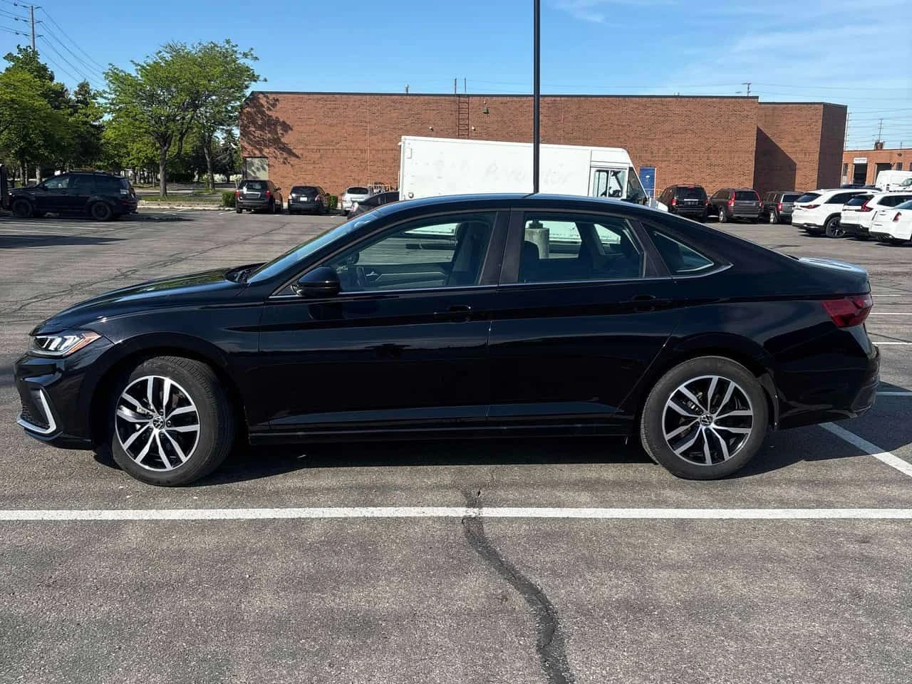 VW Jetta Comfortline/CAMERA/ПОДГРЕВИ/АВТОКРЕДИТ, снимка 2 - Автомобили и джипове - 54701391